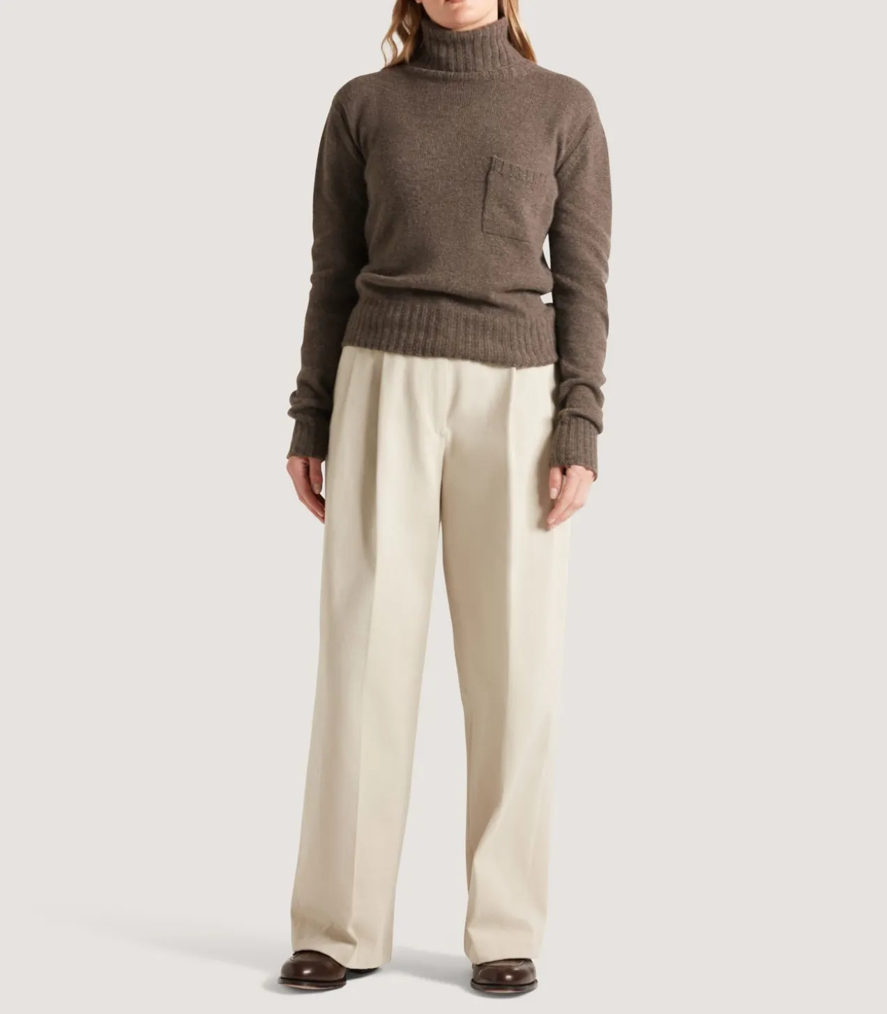 Women'S Cashmere Turtleneck Sweater With Chest Pocket